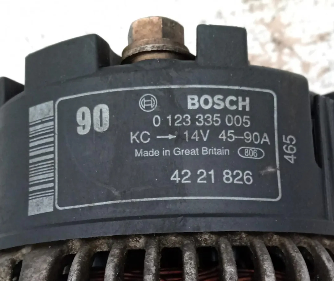 Alternador de Saab 900 (09/93>03/98<) 0-0 - pieza usada
