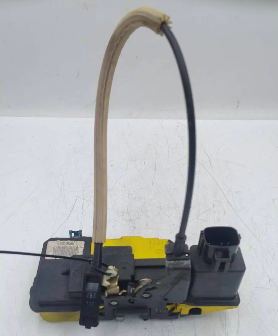 Cerradura puerta trasera izquierda B5244T3 de Volvo Xc70 i cross country (295) 1999-2004 con 303000 km - pieza usada