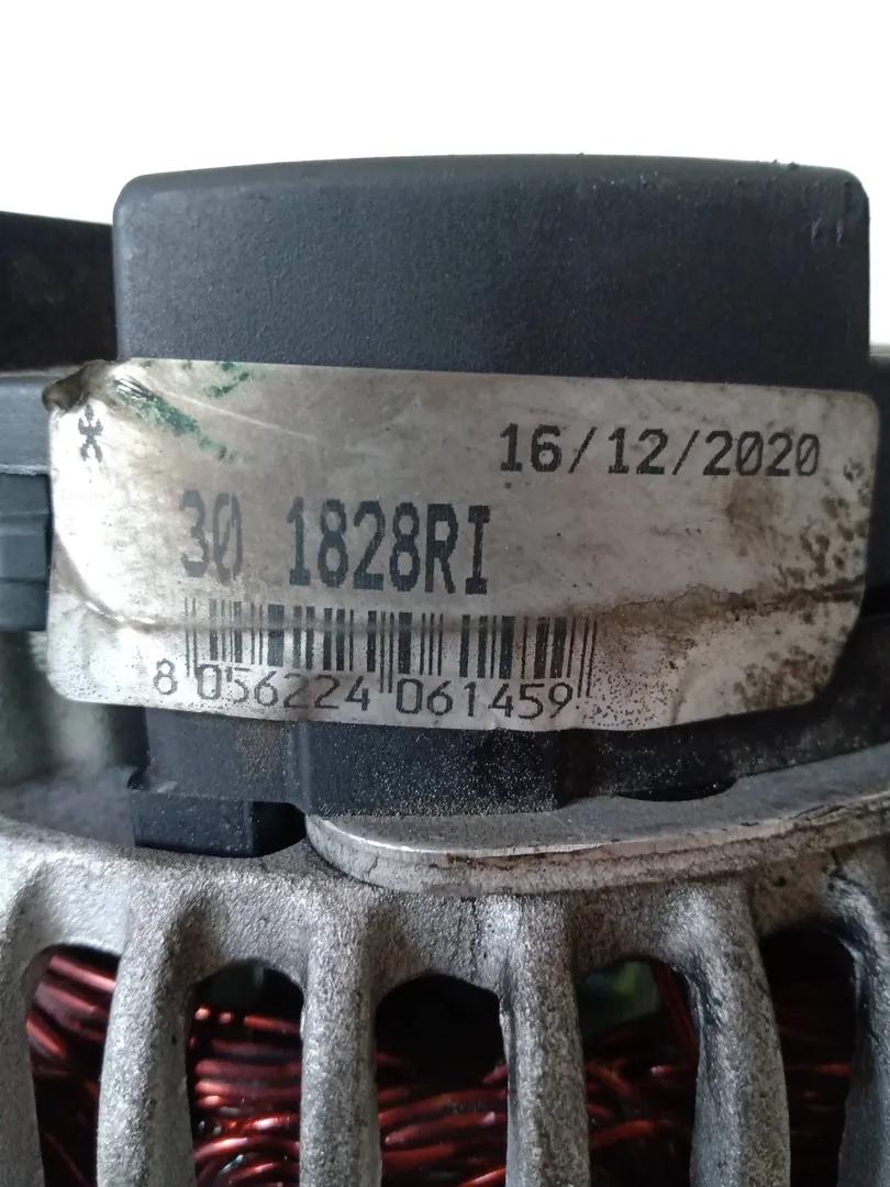 Alternador de Opel Zafira a monospace (t98) 1999-2005 - pieza usada