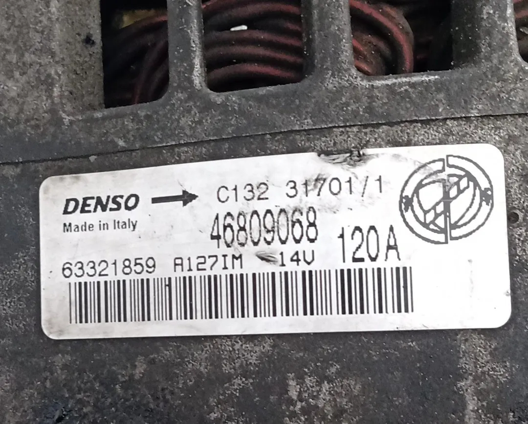 Alternador 71724854 de Alfa romeo 166 (936_) 1998-2000 - pieza usada