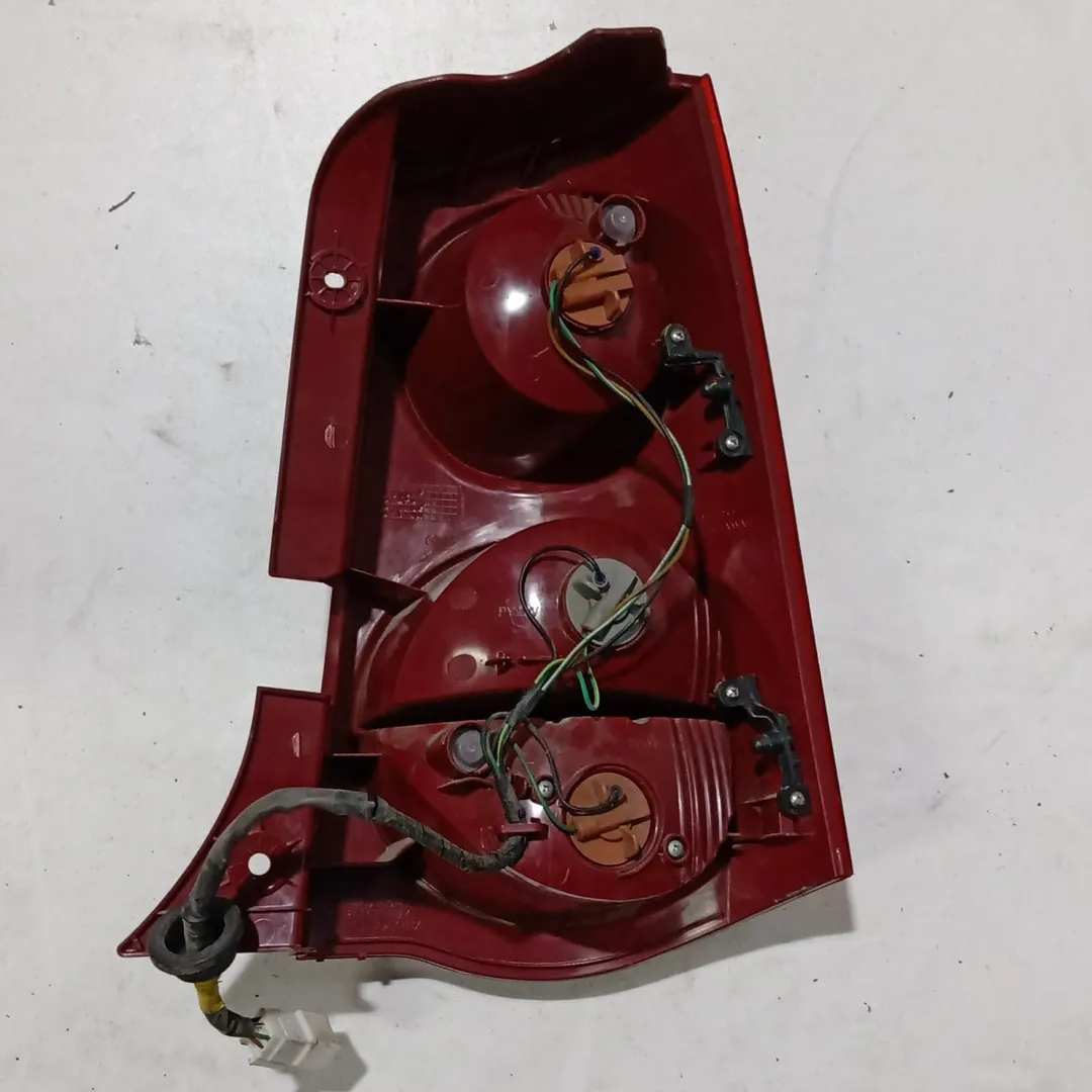 Piloto trasero izquierdo G4HE 9240107510 de Kia Picanto (sa) 2004-2011 con 86000 km - pieza usada