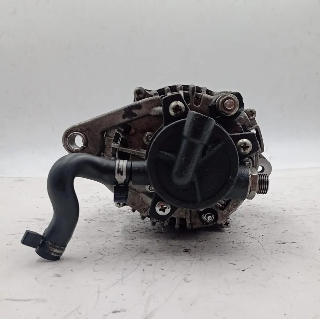 Alternador 90371767 de Opel Corsa (s93) (01/93>09/00<) 1993-2000 - pieza usada