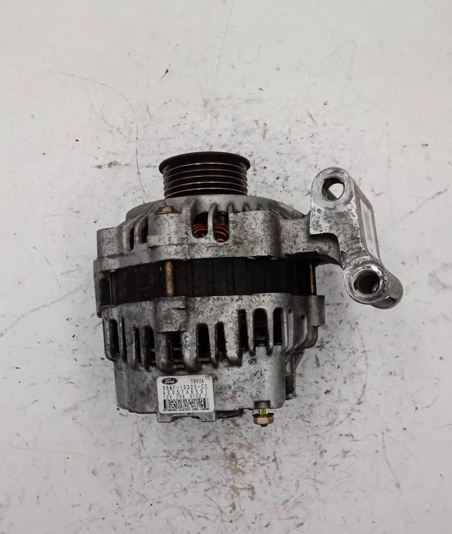 Alternador 1071418 de Ford Fiesta iv (ja_, jb_) 1995-2002 - pieza usada
