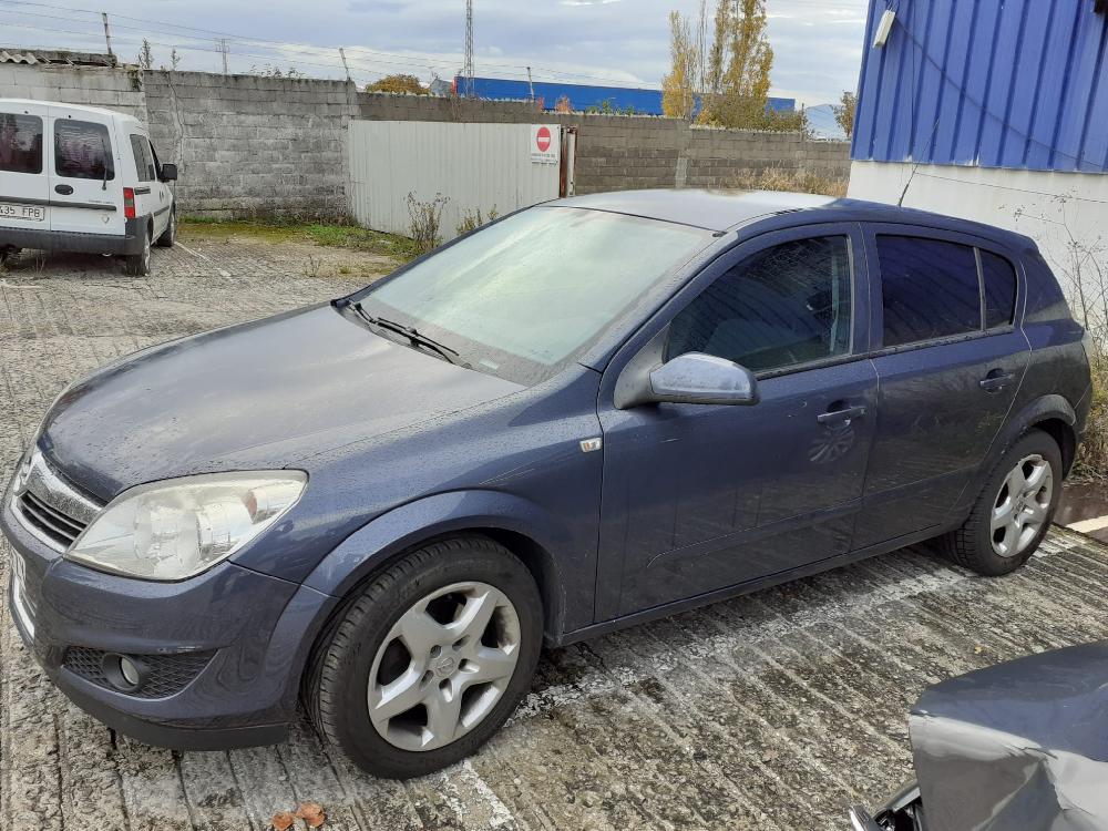 OPEL Решетка радиатора 13225775 26376484