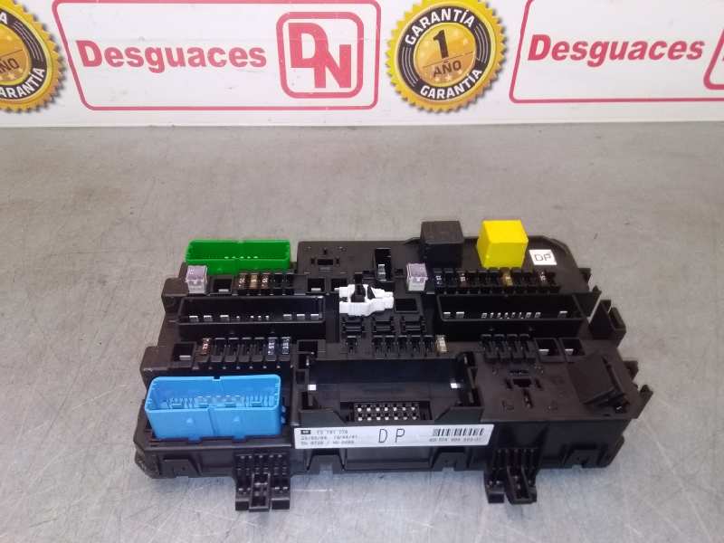 OPEL Astra J (2009-2020) Fuse Box 13181278 20018226