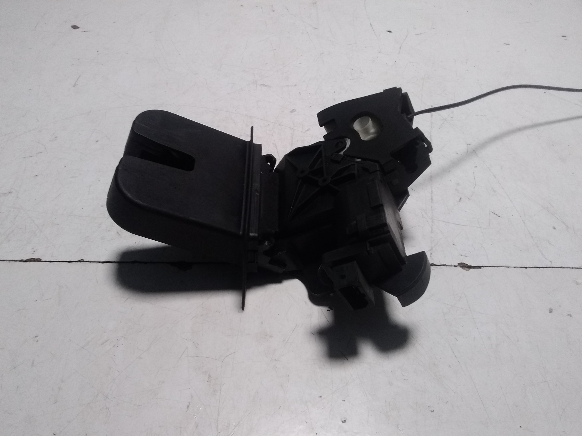 AUDI TT 8J (2006-2014) Tailgate Boot Lock 8J0827520 22823778