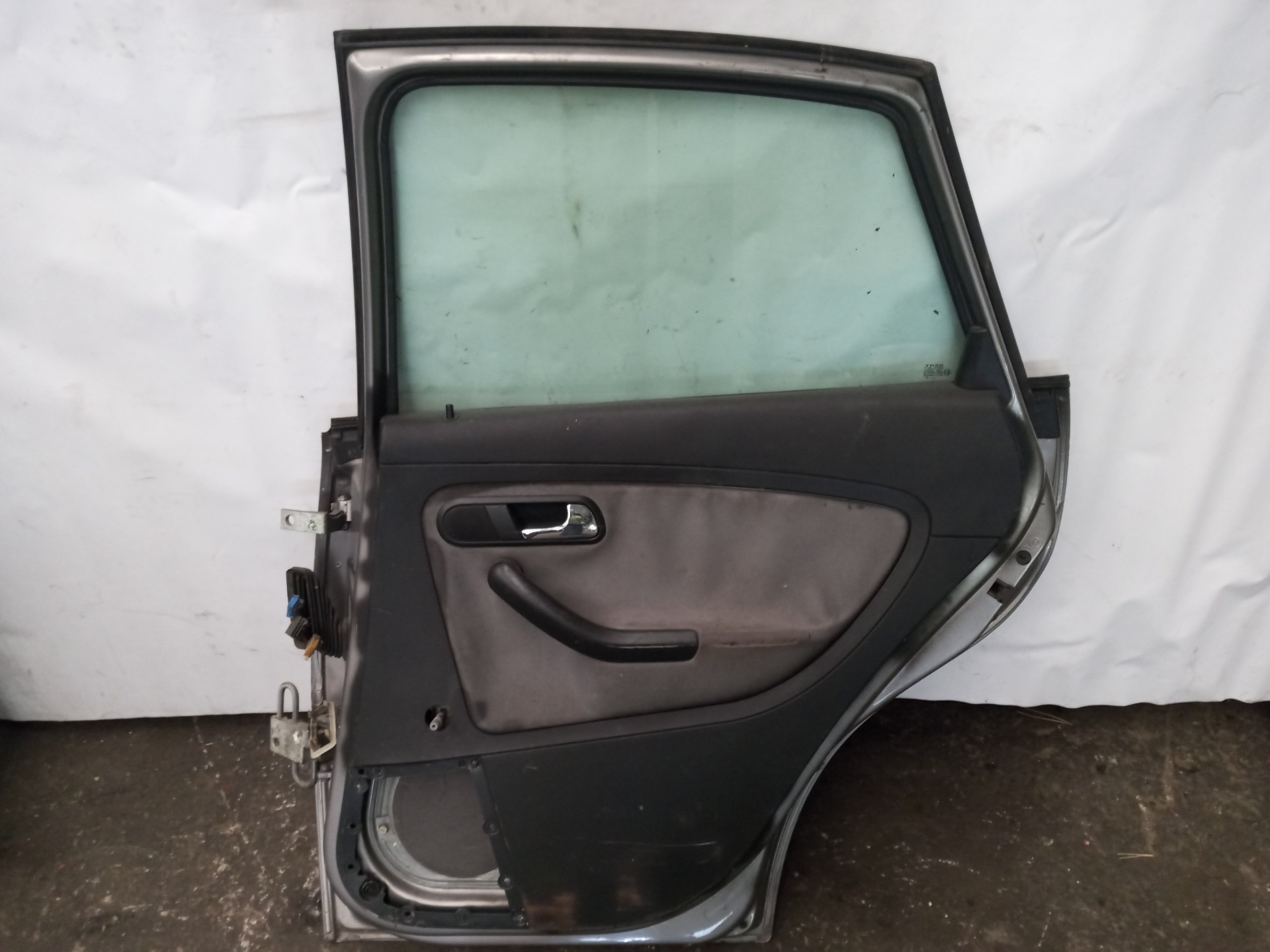 SEAT Ibiza 3 generation (2002-2008) Дверь задняя правая 6L4833056T 26372782