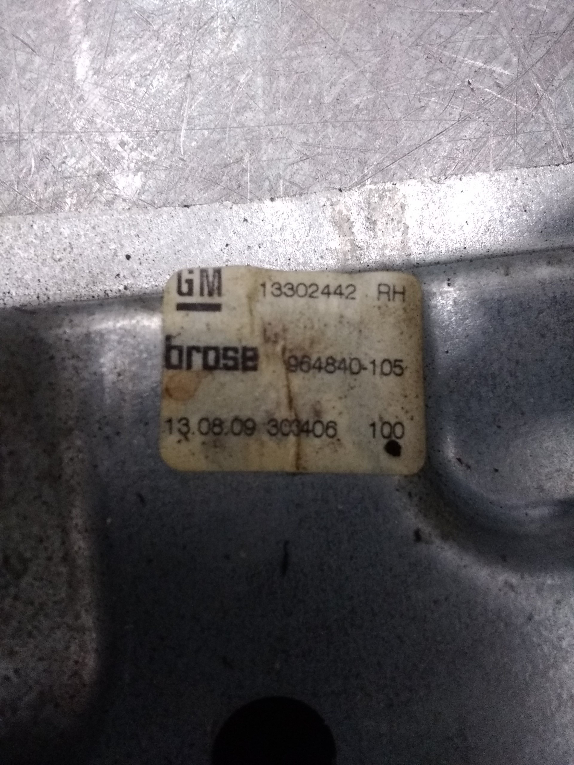 OPEL Стеклоподъемник задней правой двери 13302442RH,13302442RH,13302442RH 23644266