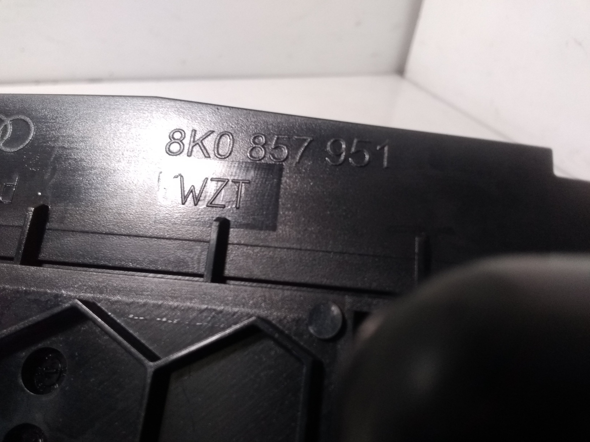 AUDI A4 B8/8K (2011-2016) Пепельница 8K0857951 26376576