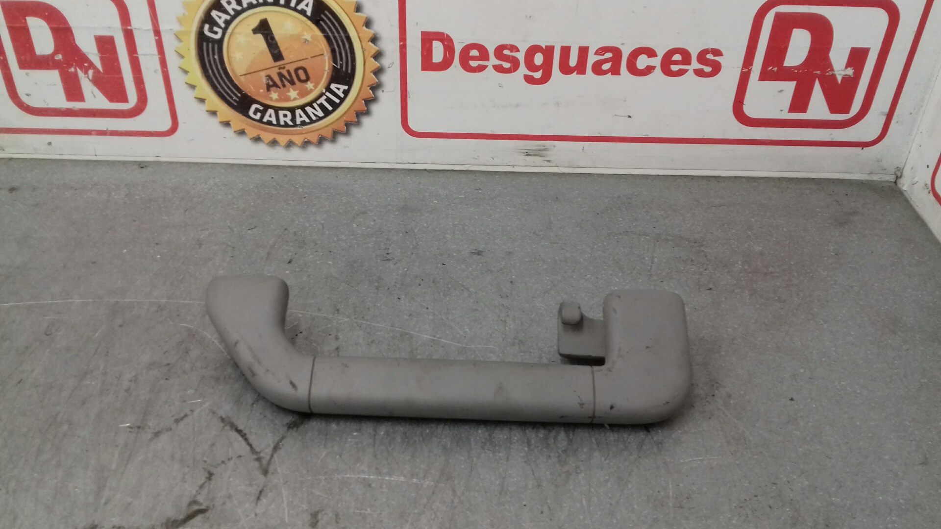 VOLKSWAGEN Touareg 1 generation (2002-2010) Левая задняя внутренняя ручка открытия 7L0857607 20058450