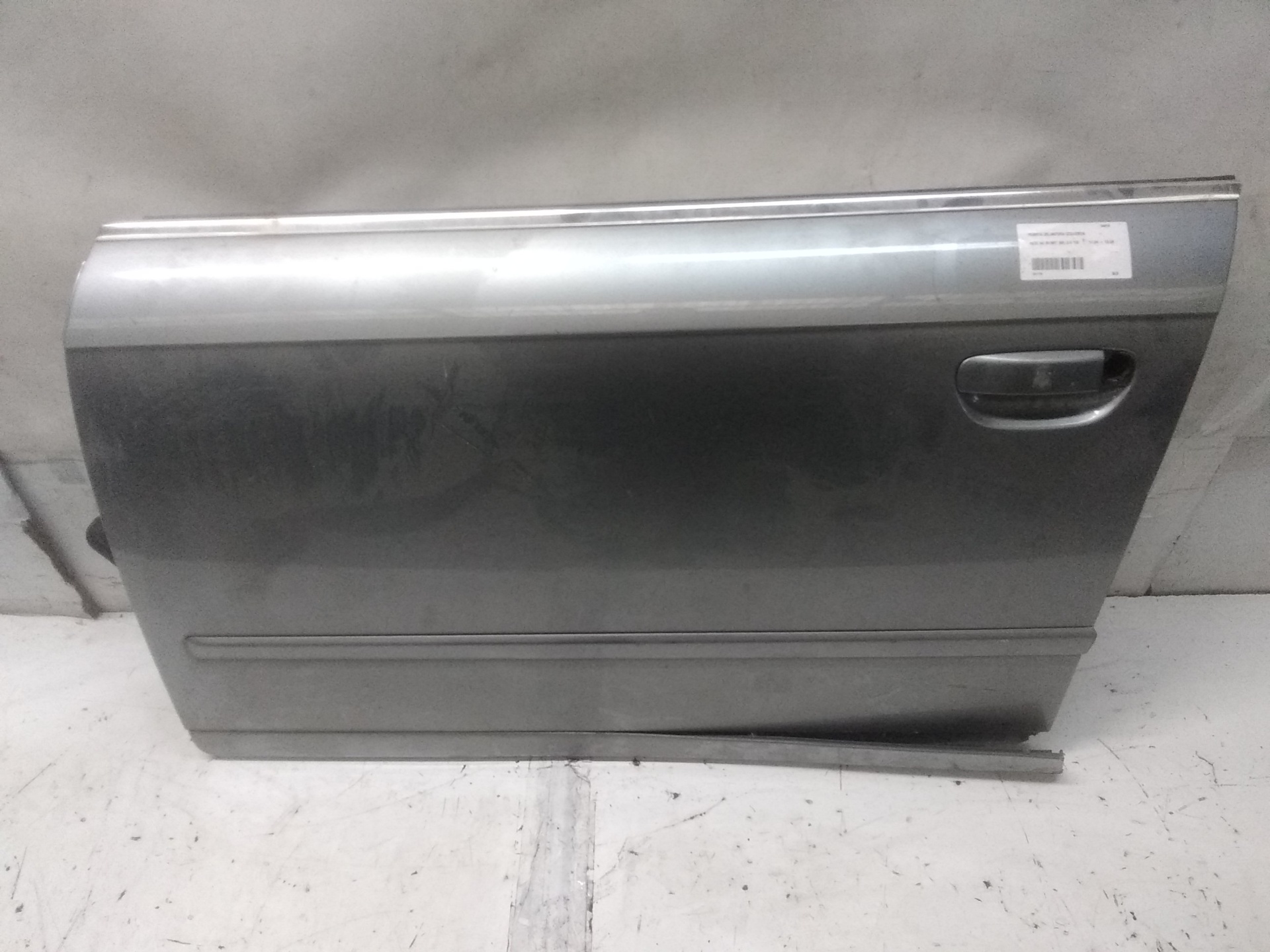 AUDI A4 B7/8E (2004-2008) Дверь передняя левая 8E0831051 20088709