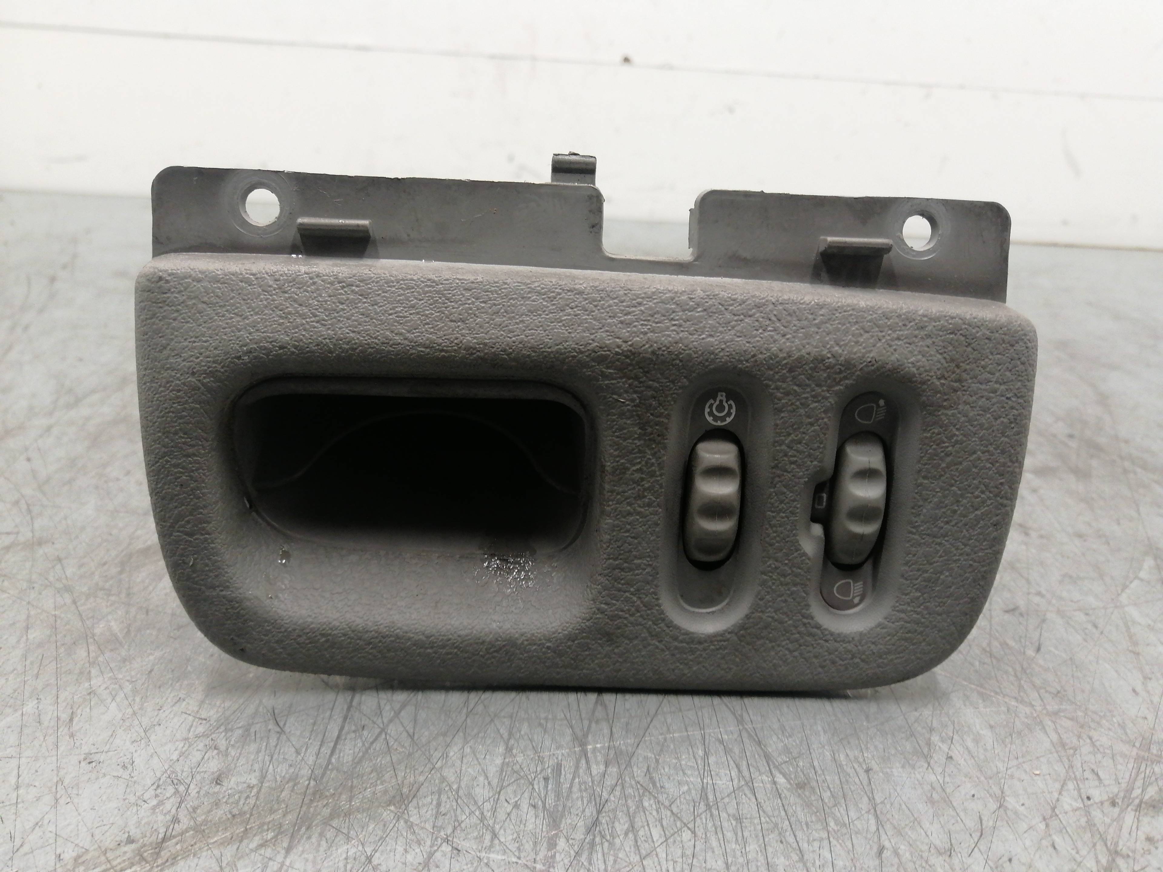 RENAULT Scenic 1 generation (1996-2003) Переключатель света 8200171269 20102728