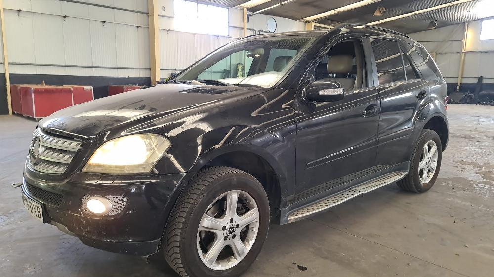 MERCEDES-BENZ M-Class W164 (2005-2011) Фортка передней правой двери 43R008010 20100017