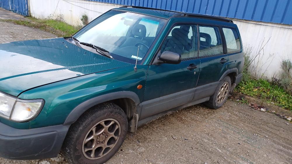 SUBARU Forester SF (1997-2002) Помпа кондиціонера 73111FA132 20107720