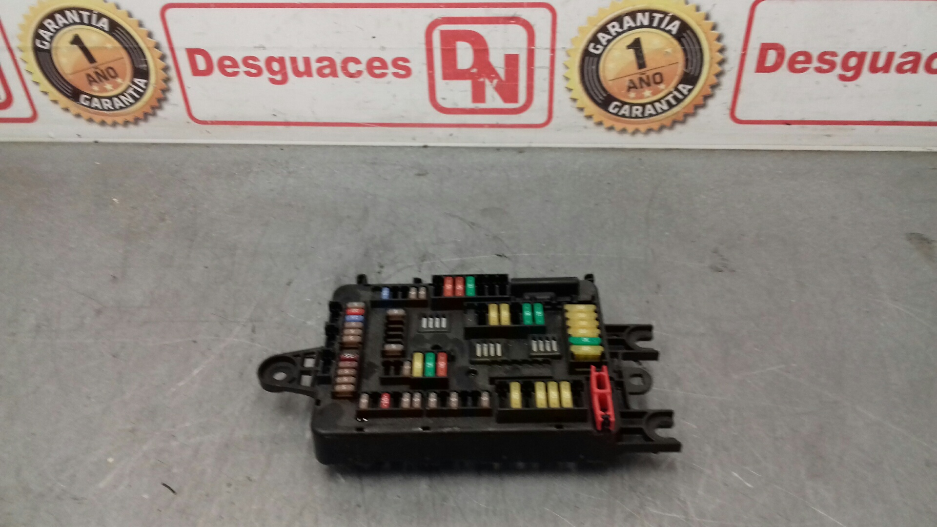 BMW 4 Series F32/F33/F36 (2013-2020) Блок предохранителей 938907001 26371266