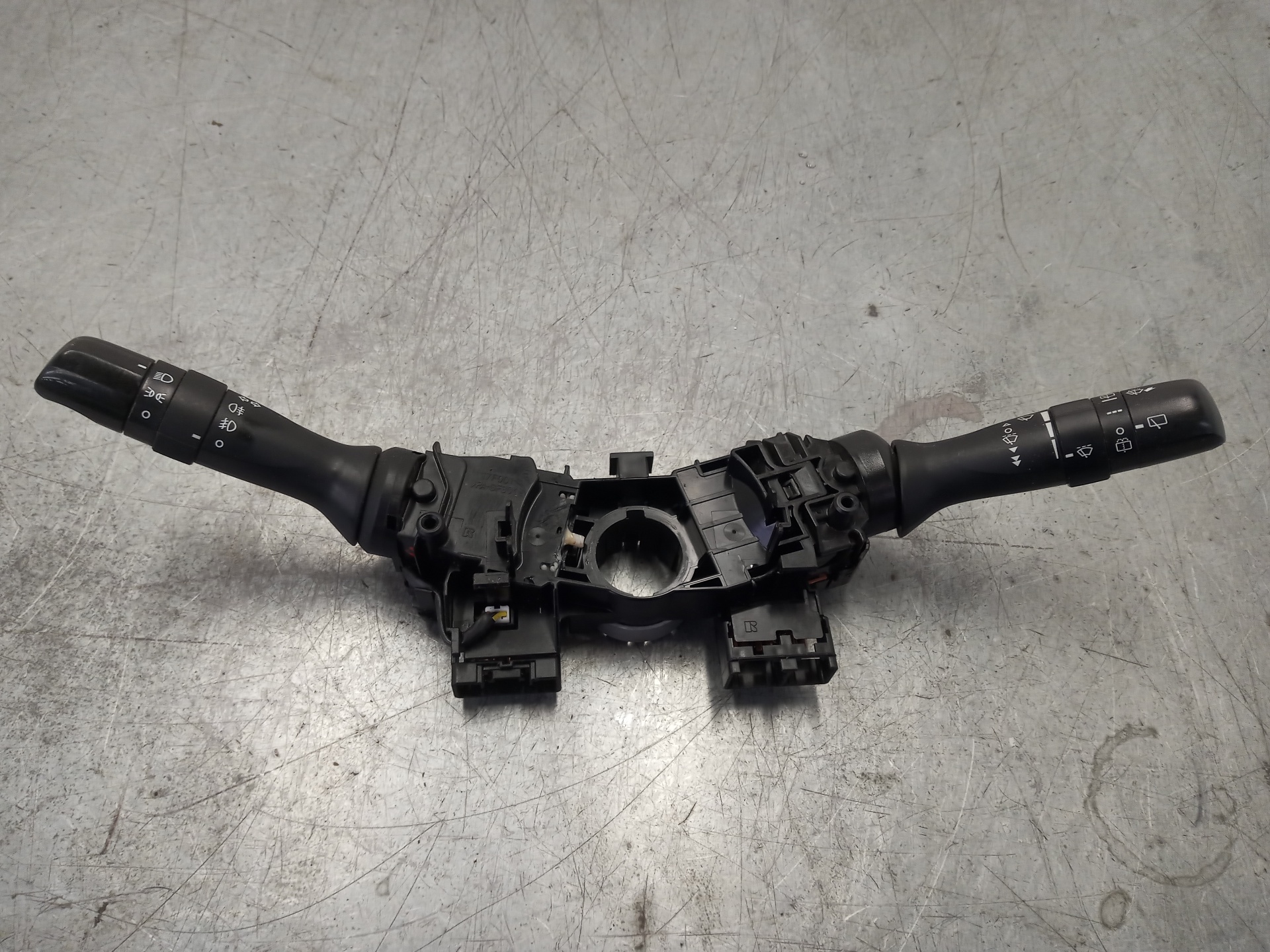 TOYOTA Auris 1 generation (2006-2012) Перемикачі 0229117F609 23644067