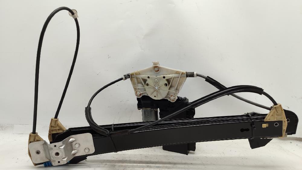 Fensterheber vorne rechts AWX 0130821764 de Audi A4 b6 (8e2) 2000-2004 con 184643 km