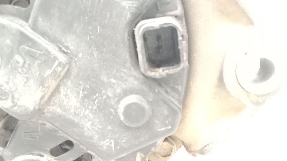 Alternator F9Q 8200054588 de Renault Megane i (ba0/1_) 1996-2003 80 CV con 158269 km - pieza usada
