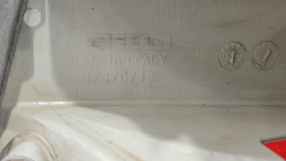 Piloto trasero izquierdo X17DT 90568047 de Opel Vectra b (j96) 1995-2002 82 CV con 193237 km - pieza usada