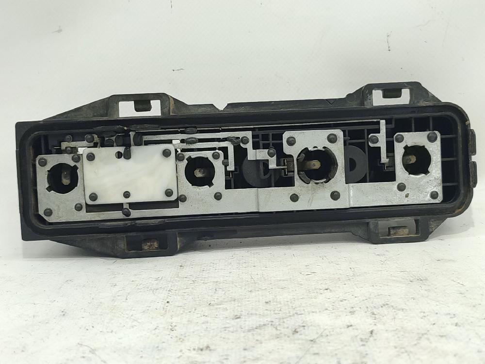 Portalámparas RHS 89026938 de Peugeot 307 break (3e) 2002-2008 107 CV con 162574 km - pieza usada