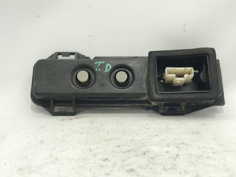 Portalámparas RHS 89026938 de Peugeot 307 break (3e) 2002-2008 107 CV con 162574 km - pieza usada