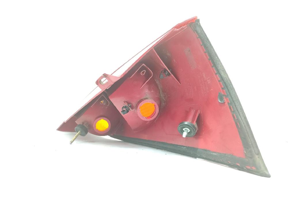 Fanale posteriore sinistro EDDC 1214223 de Ford Focus i (daw, dbw) 1998-2004 131 CV con 165487 km - pieza usada