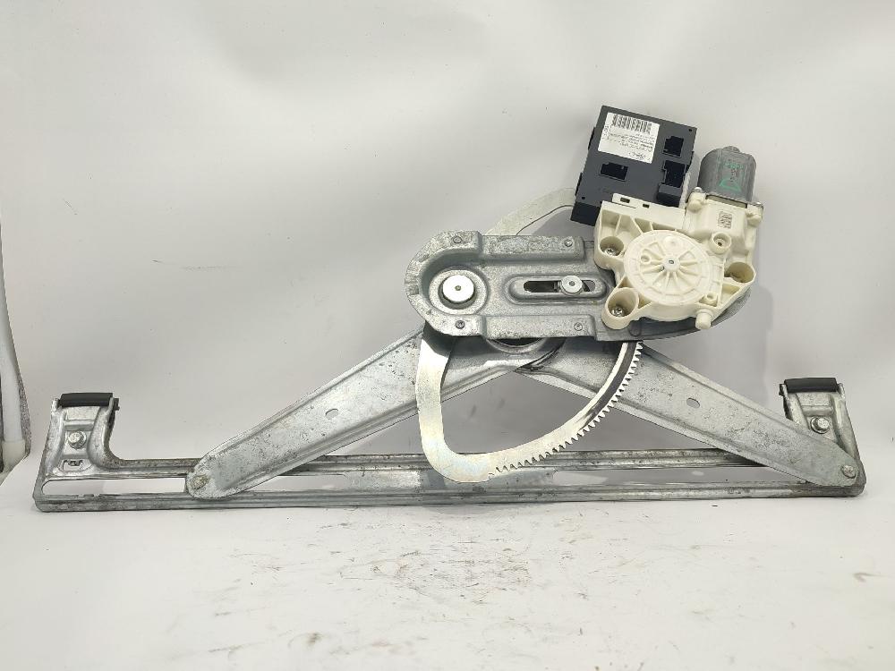Elevalunas delantero izquierdo KKDA 1738645 de Ford Focus ii turnier (da_, ffs, ds) 2004-2012 115 CV con 174147 km