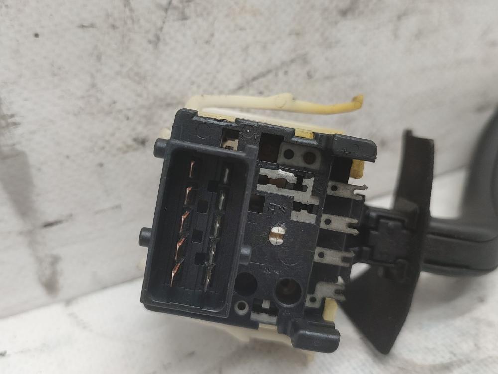 Mando intermitentes B204L 4739488 de Saab 9000 1990-1998 185 CV con 157209 km - pieza usada