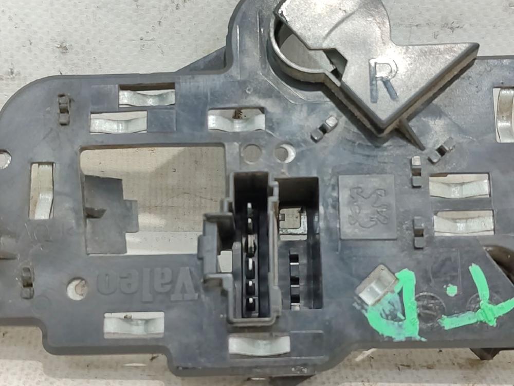 Portalámparas RHY 89022860507 de Peugeot 307 (3a/c) 2004-2009 90 CV con 146987 km - pieza usada