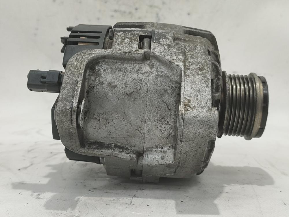 Alternator F9Q 8200054588 de Renault Megane i classic (la0/1_) 1997-2001 102 CV con 181934 km