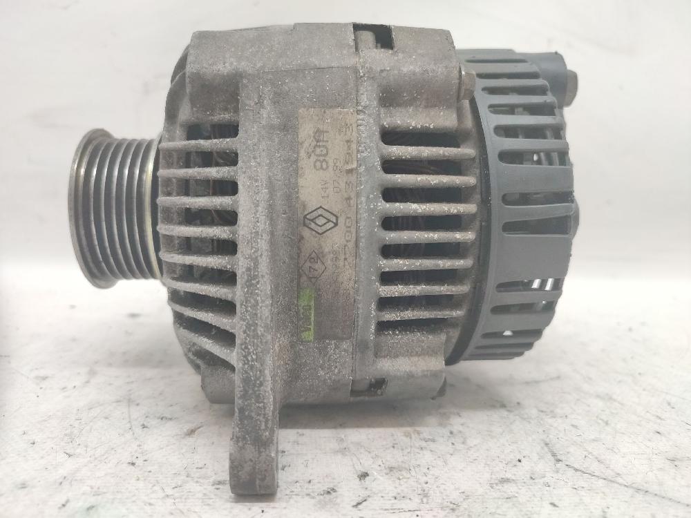 Alternador F8Q 7700436626 de Renault Megane scenic (ja0/1_) 1997-1999 64 CV con 182259 km - pieza usada