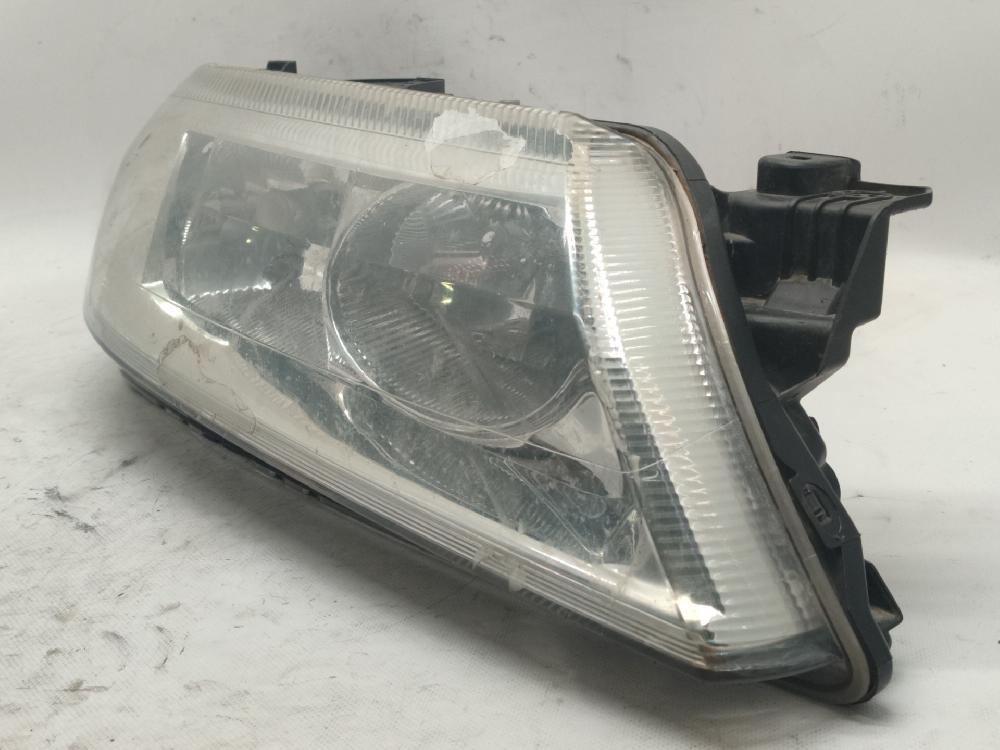 Headlamp rh F9Q 8200002847 de Renault Laguna ii (bg0) 2001-2007 120 CV con 172349 km