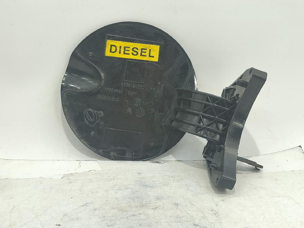 Tapa exterior combustible 8HX 9638184280 de Citroen C3 i (fc_, fn_) 2002-0 68 CV con 379184 km - pieza usada