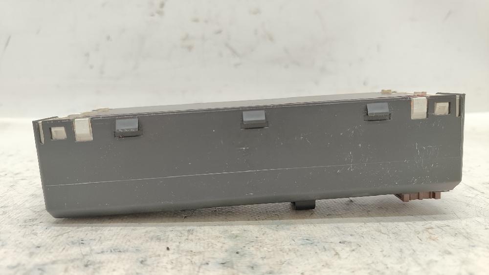Multifunction screen 9HZ 9664222280 de Peugeot 1007 (km_) 2005-2008 109 CV con 174603 km - pieza usada