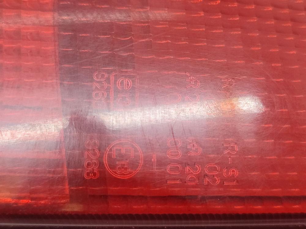 Pisca tras esquerdo G4HC 9240105110 de Hyundai Atos (mx) 2001-2003 54 CV con 117841 km - pieza usada