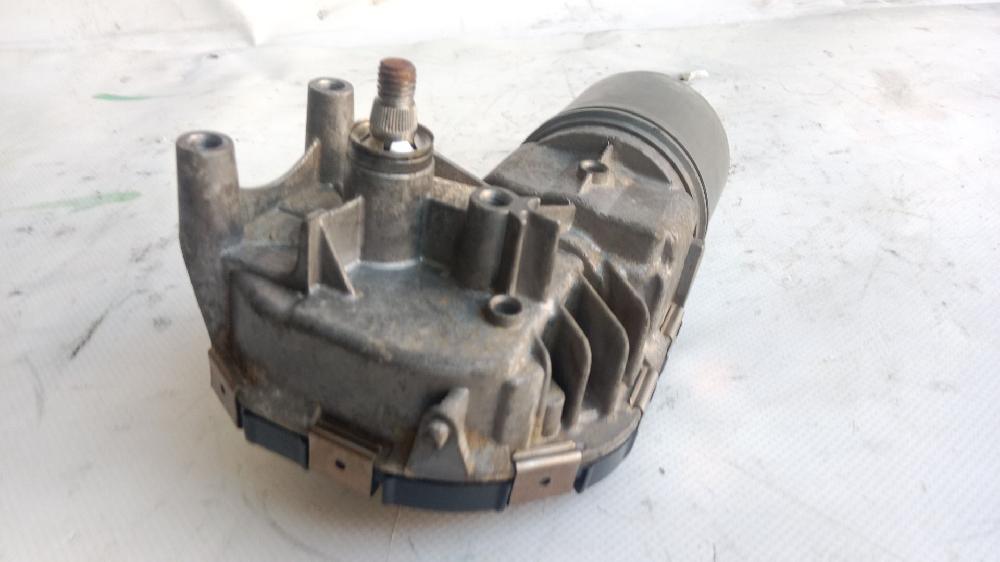 Motor limpia delantero RHR 0390241722 de Peugeot 407 (6d_) 2004-2010 136 CV con 145324 km - pieza usada