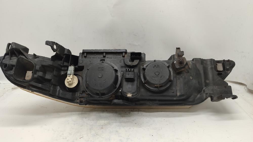 Headlamp rh F9Q 8200002847 de Renault Laguna ii (bg0/1_) 2001-2007 120 CV con 169874 km - pieza usada