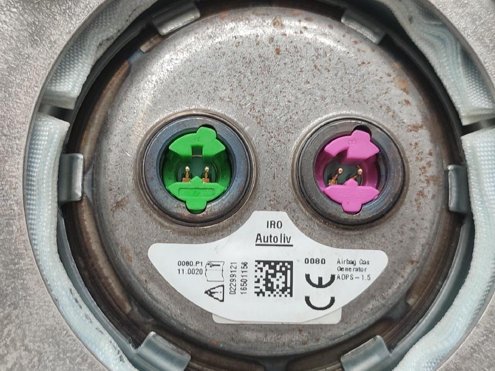 Airbag guida D5244T 32332161 de Volvo S60 i (384) 2001-2010 163 CV con 179267 km - pieza usada