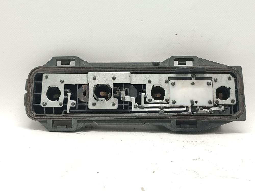 Portalámparas RHS 89026938 de Peugeot 307 break (3e) 2002-2008 107 CV con 187415 km - pieza usada