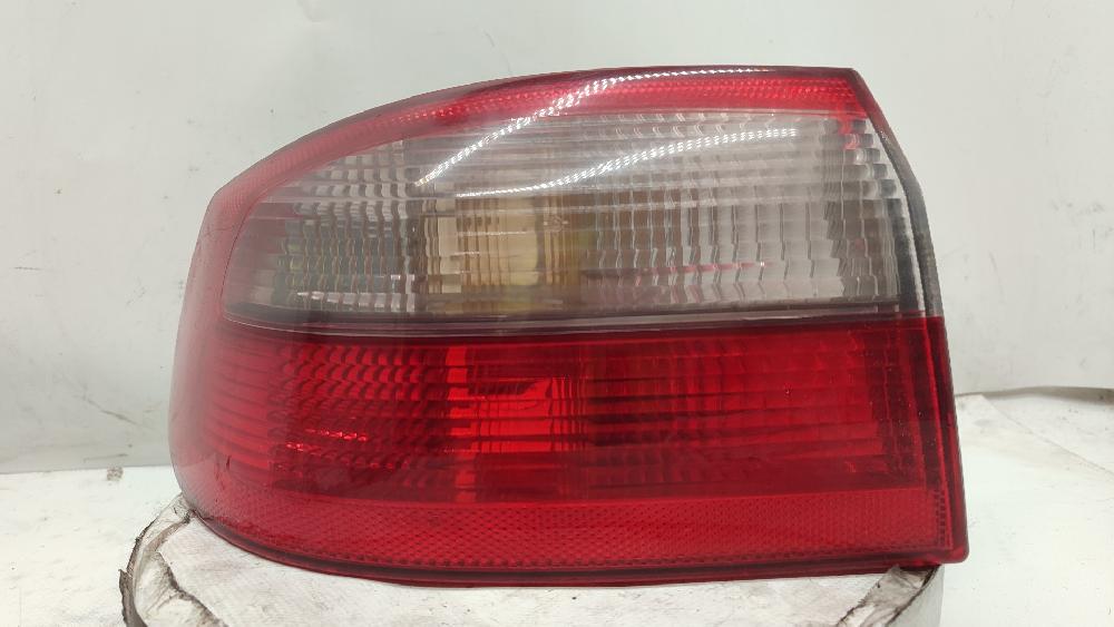 Rear lamp lh F9Q 8200002473 de Renault Laguna ii (bg0/1_) 2001-2007 120 CV con 169874 km