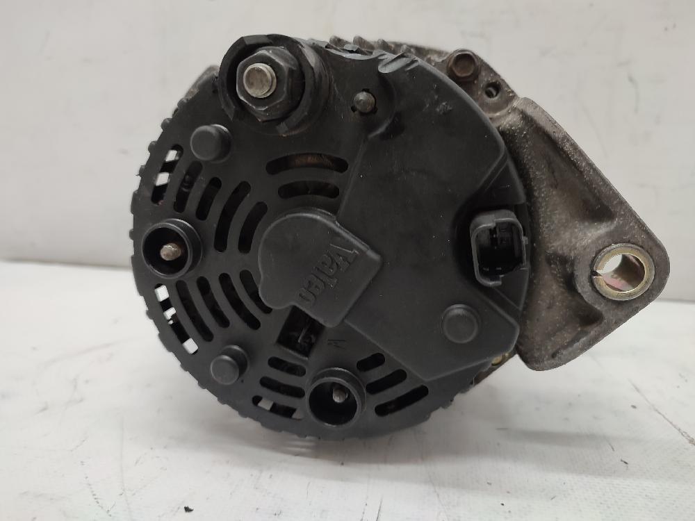 Alternador F9Q 7700431943 de Renault Megane i classic (la0) 1996-2001 98 CV con 197662 km - pieza usada