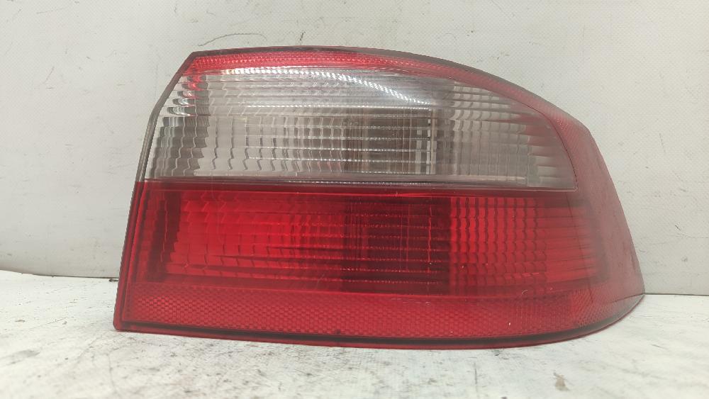 Faro posteriore destro G9T 8200002474 de Renault Laguna ii (bg0) 2001-2007 150 CV con 179643 km