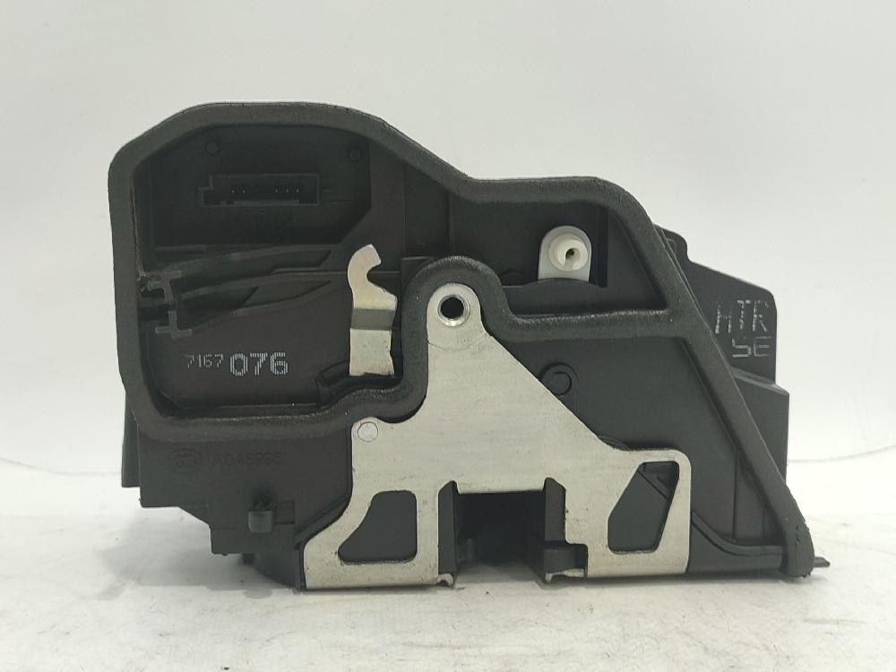 Cerradura puerta trasera derecha 204D4 51227202148 de Bmw 5 (e60) 2001-2005 163 CV con 543435 km - pieza usada