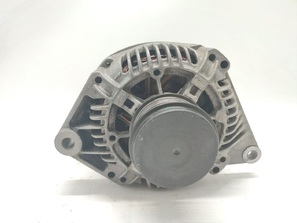 Alternador F8Q 7700436626 de Renault Megane i classic (la0/1_) 1997-2001 64 CV con 222000 km