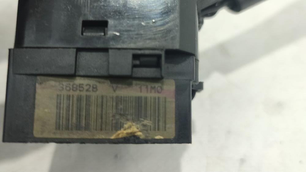 Mando intermitentes YD22 54353334 de Nissan Almera tino (v10) 2000-2006 115 CV con 235139 km - pieza usada