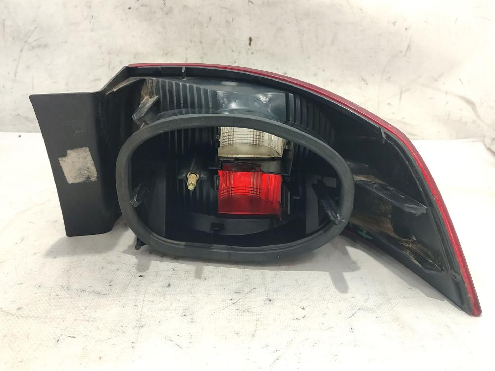 Fanale posteriore sinistro F9Q 8200002473 de Renault Laguna ii (bg0/1_) 2001-2007 100 CV con 185249 km - pieza usada
