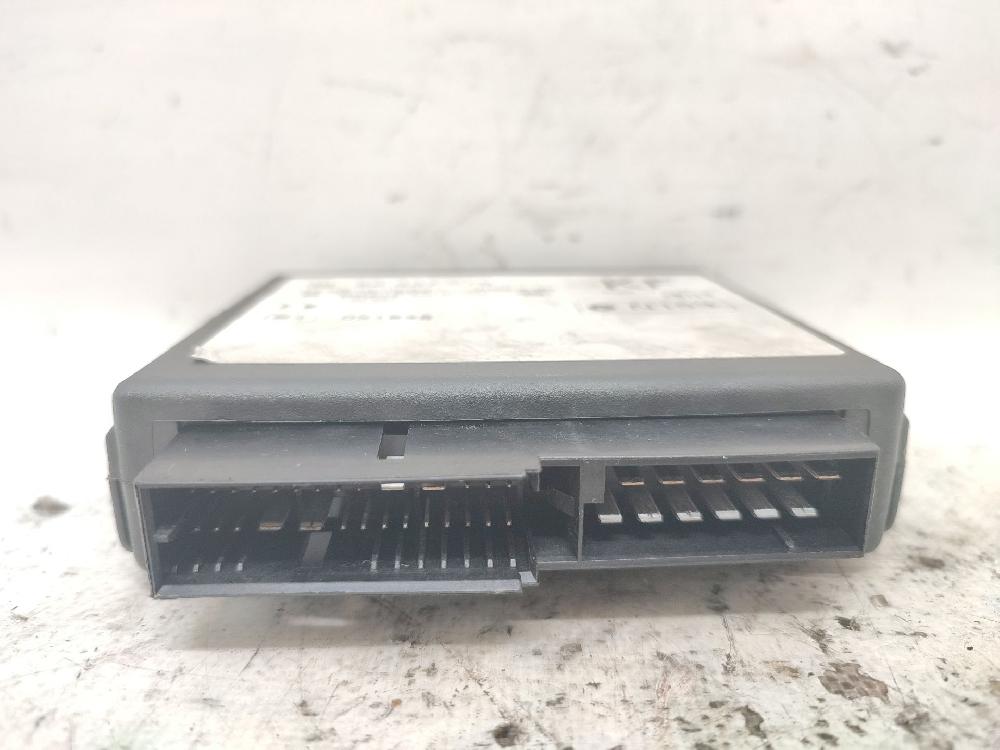 Módulo confort Y20DTH 24437076 de Opel Zafira a monospace (t98) 1999-2005 101 CV con 137842 km - pieza usada