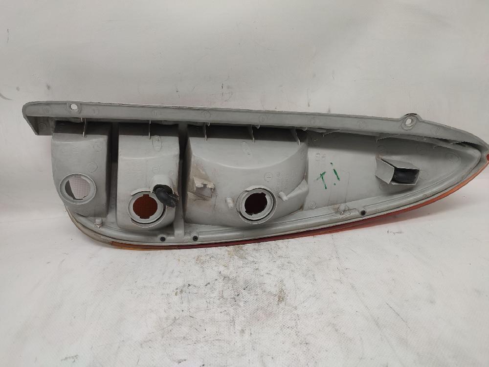 Pisca tras esquerdo G4HC 9240105110 de Hyundai Atos (mx) 2001-2003 54 CV con 117841 km - pieza usada