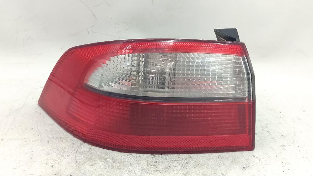 Rear lamp lh F9Q752 8200002473 de Renault Laguna ii (bg0/1_) 2001-2007 100 CV con 395281 km