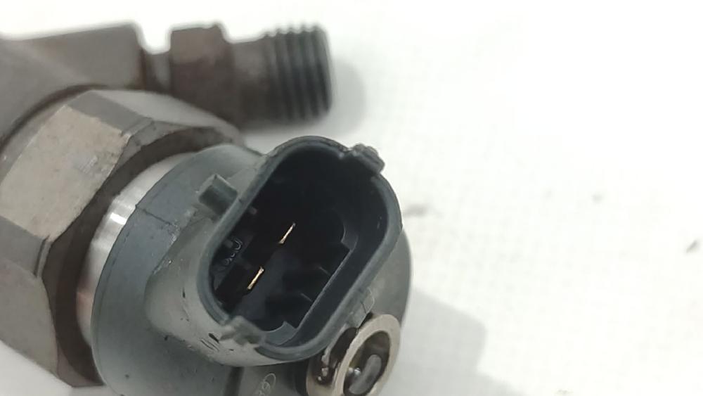 Inyector F9Q752 8200238528 de Renault Laguna ii (bg0/1_) 2001-2007 100 CV con 395281 km - pieza usada